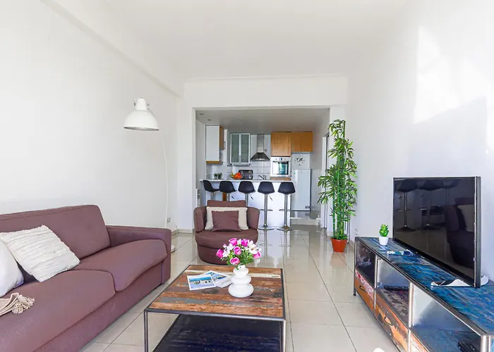 Apartment Les Yuccas Promenade Des Anglais By Interhome